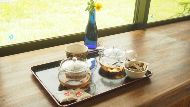 くび木茶はくび木スライスとティーパックがあります。