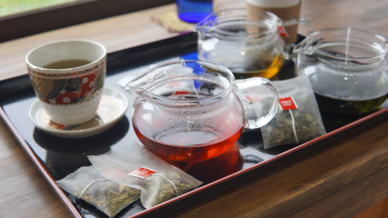 奄美独自のハーブティーをお楽しみください